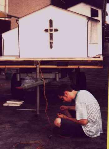 003-1995-Kirchenmodell-Frank-Thiel.jpg