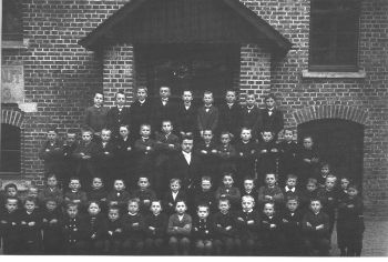 1903 a Schueler.jpg