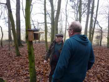 008-2012-03-01-Reinigung-Nistkaesten.JPG