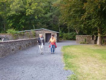 0002-2012-09-Wandergruppe-in-Marienstatt.JPG