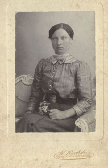 1914-Mutter von Alma.jpg
