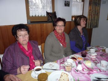 008-Osterandacht-Fruehstueck-2012.JPG