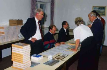 124-Dorfchronik-Verkauf.JPG