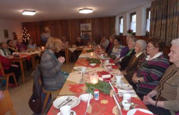 008-Weihnachten-2014-Frauenhilfe.jpg