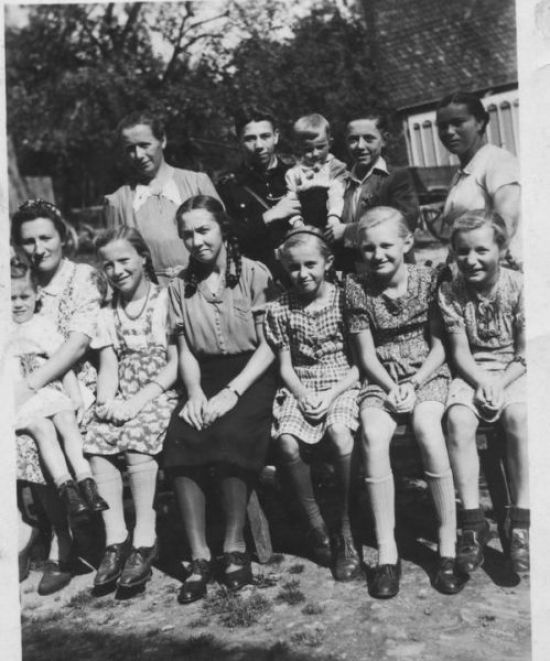 15a-Gruppenfoto-Maedels.jpg