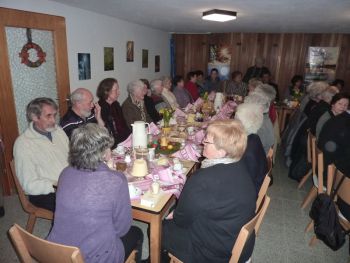 001-Osterandacht-Fruehstueck-2012.JPG
