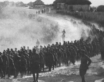 008a-Deutsche-Gefangene-Soldaten-Sommer-1943-Stalingrad.JPG