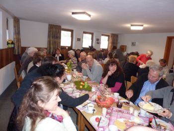 010-Osterandacht-Fruehstueck-2012.JPG
