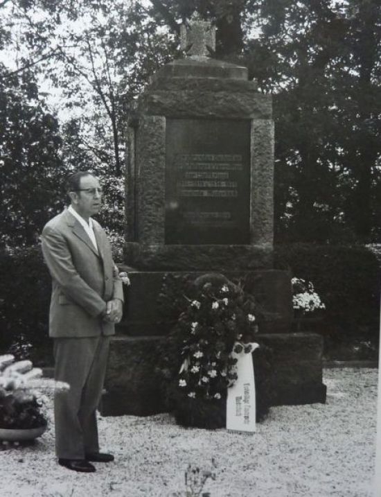 064-1975-Friedhof-Lucas-Feuerwehrfest.jpg