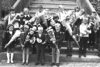 1970 Schueler Einschulung.jpg