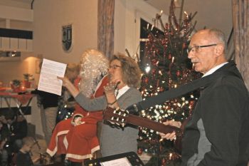 012-2016-Weihnachtsmarkt-mit Nikolaus.jpg