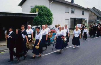 030-Festzug.jpg