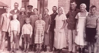1942 Grossfamilie.jpg