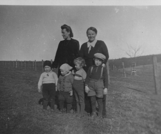 001-Gruppenfoto-1944-ManfredThiel-HelmutJung.jpg