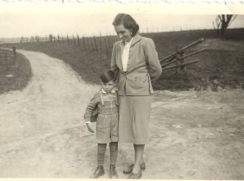 09-Dieter mit Mutter.jpg
