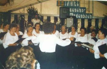 009-35-Jahre-Frauenchor-1983.jpg