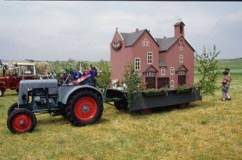 1995-Festzug-Schulmodell (1).JPG