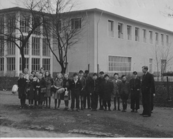 008-1951-Koeln-Schulausflug-2-Lehrer-Weise.jpg