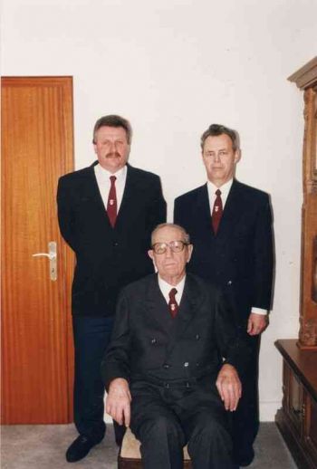 033-MGV-1995-ee.jpg