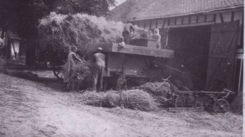 Dreschen-im-Linnenhoefjen.jpg
