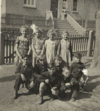 42-Schuljahrgang...-Foto-aus dem Jahre 1950.jpg